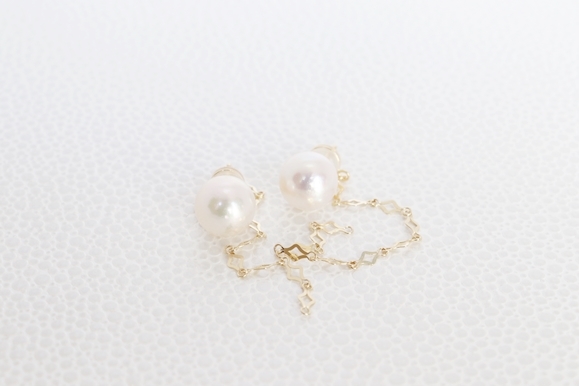 バックチェーンピアス